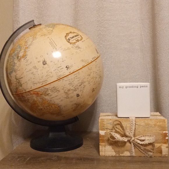 Desktop Organizer Teacher's Grading Pens Holder - Picture 2 of 9